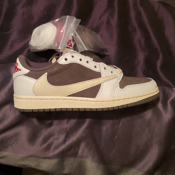 Jordan Other - Jordan 1 Reverse Mocha